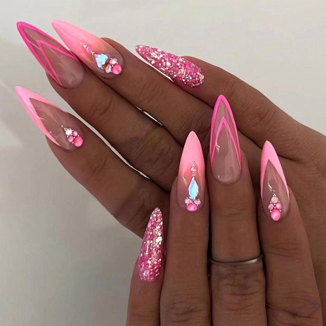 Kreative Nagelspitzen Karnz