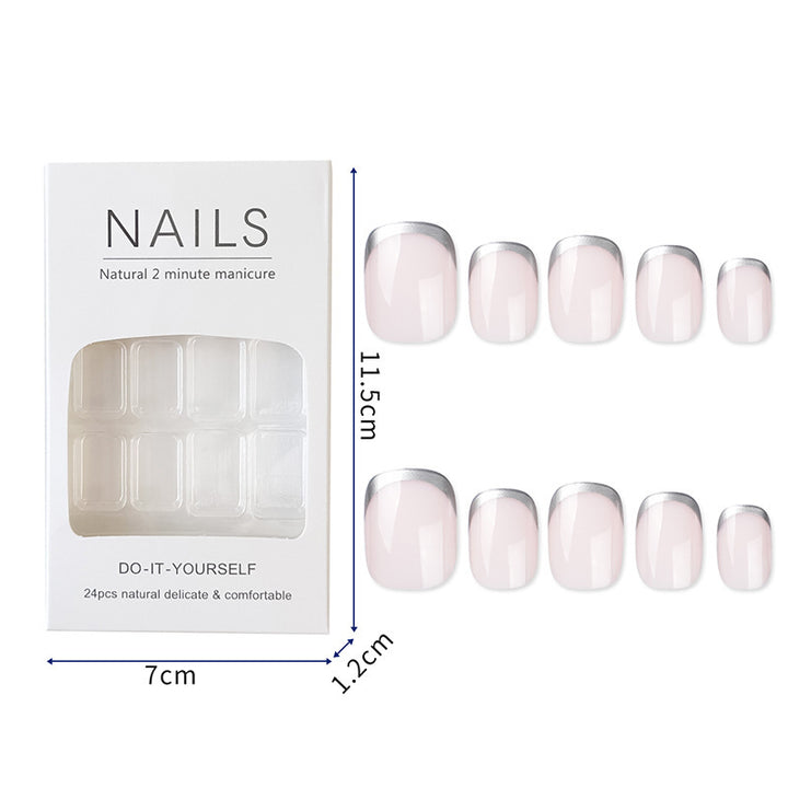 Künstliche Nägel Im Natürlichen French-Tip Design Karnz