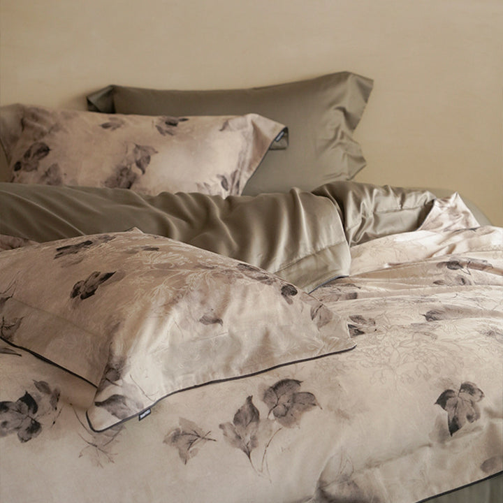 Bettwäsche-Garnitur aus weichem Satin mit floralem Aquarellprint