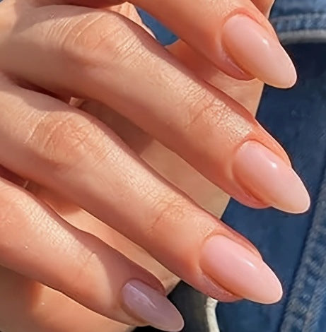 Elegante Mandel-förmige Nagelverlängerungen Karnz