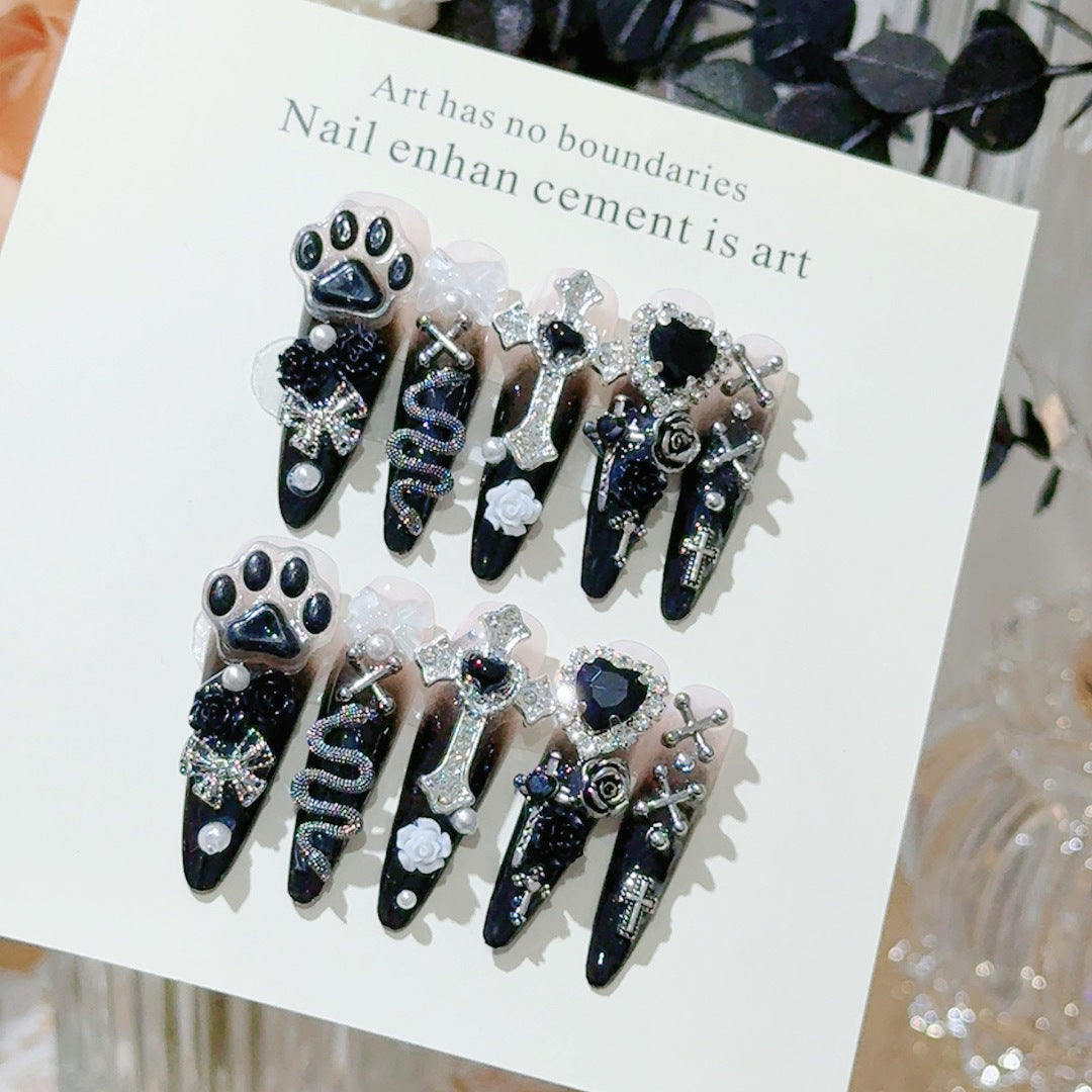 Dekorative Nagelkunst