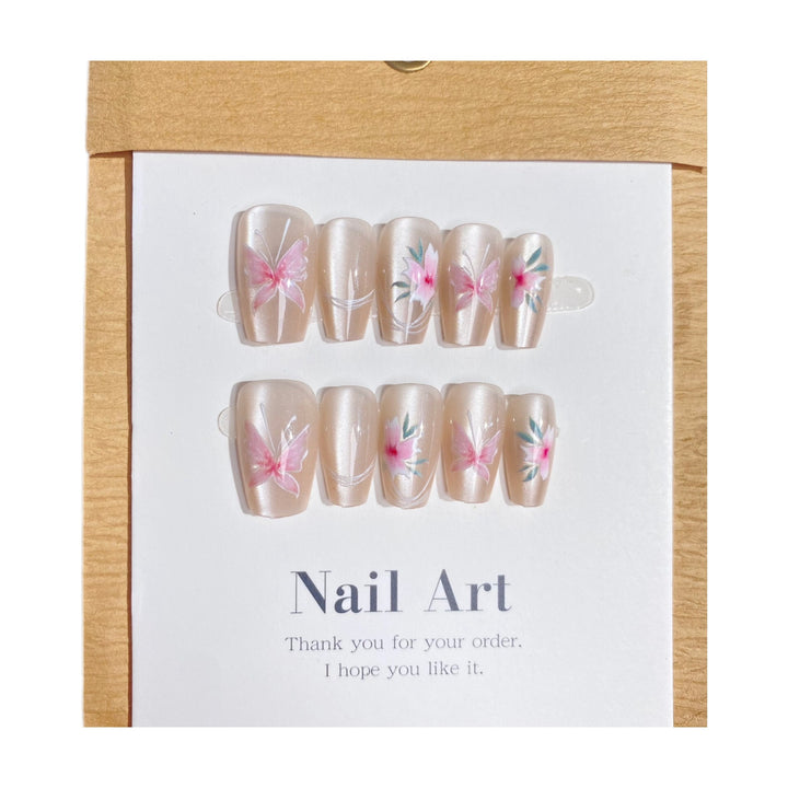 Press-On Nagelkunst-Set mit eleganten Blumenmustern