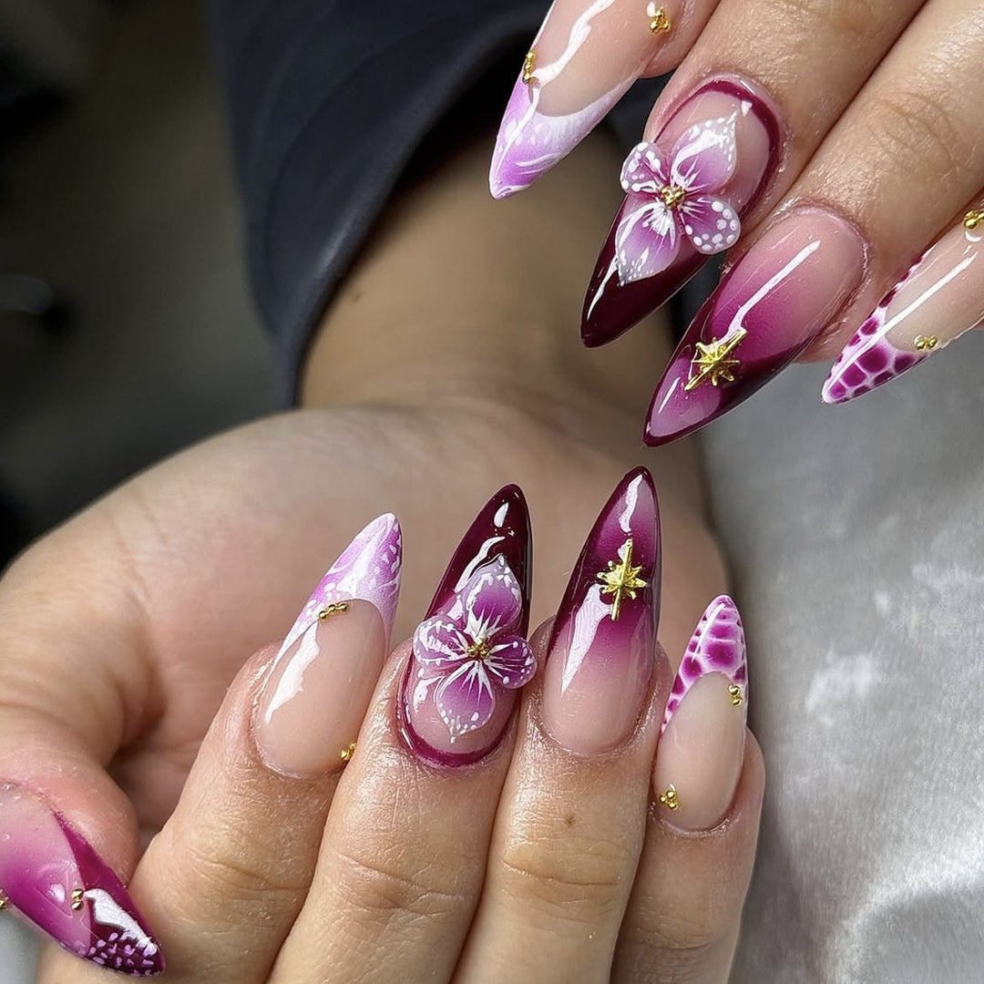 Floral-Accent Stiletto Nagelkunst Verlängerungen Karnz