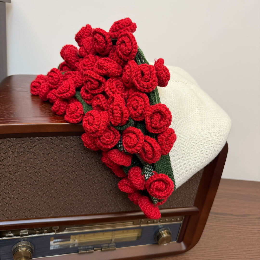Handgefertigter gehäkelter Blumenstrauß