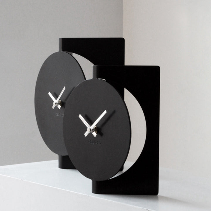 Moderner minimalistischer Wanduhren