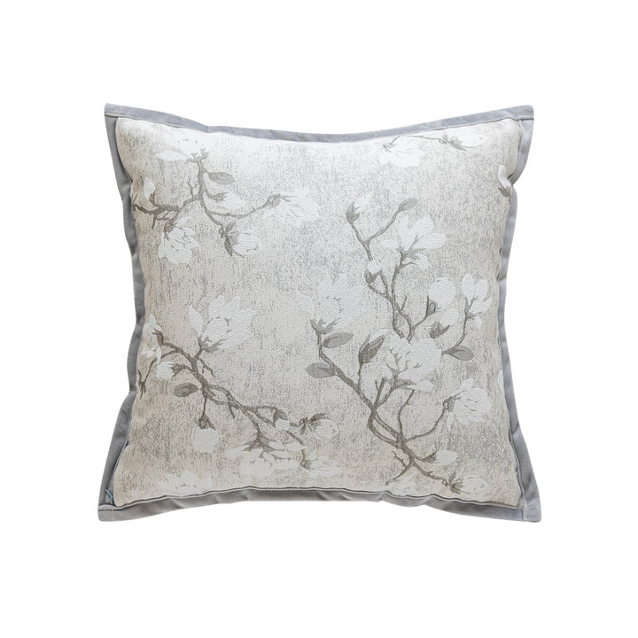 Dekoratives Kissen mit floralen Motiven