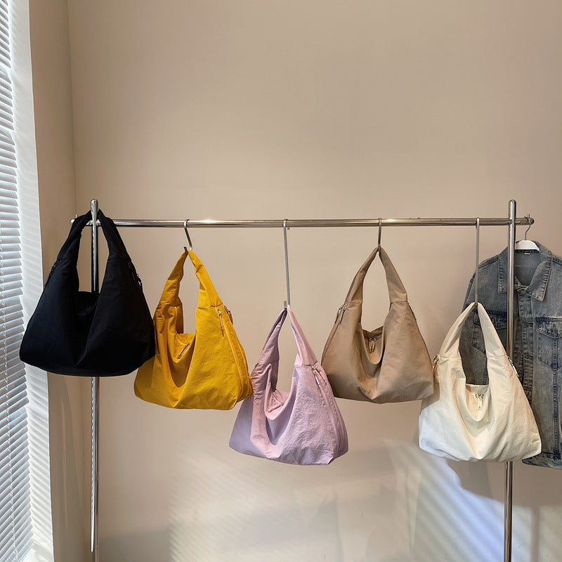 Moderne Hobo Schultertasche Karnz