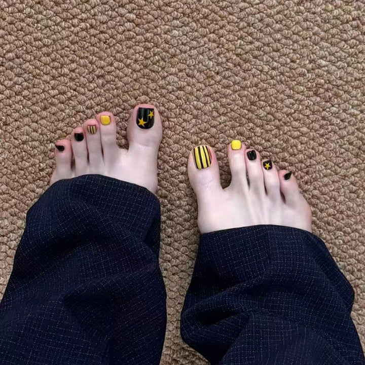 Dekorative Nagelkunst Karnz