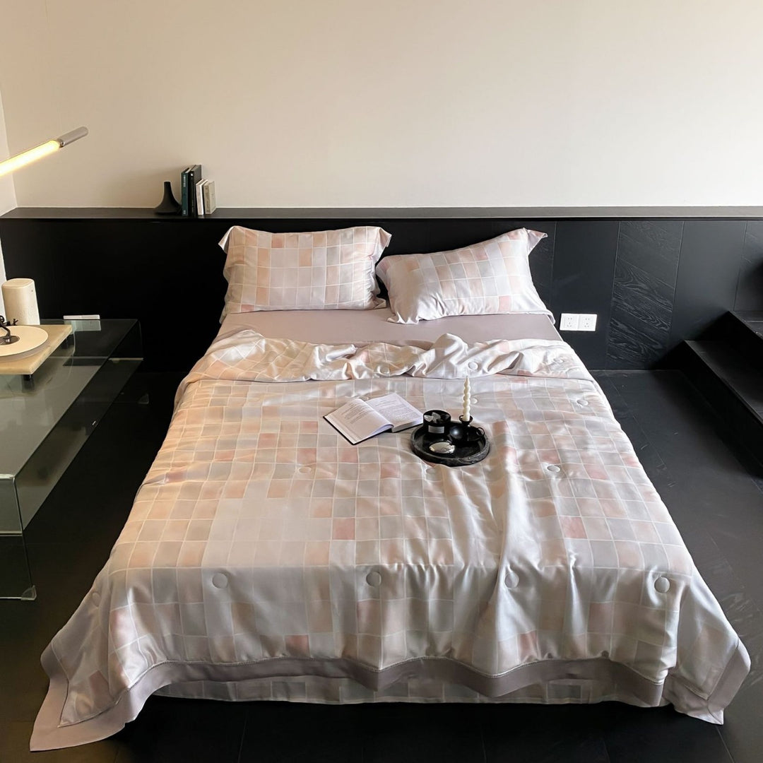 Bettwäsche-Garnitur aus Baumwollsatin mit dezentem Herz-Jacquard und seidig-glänzendem Finish Karnz