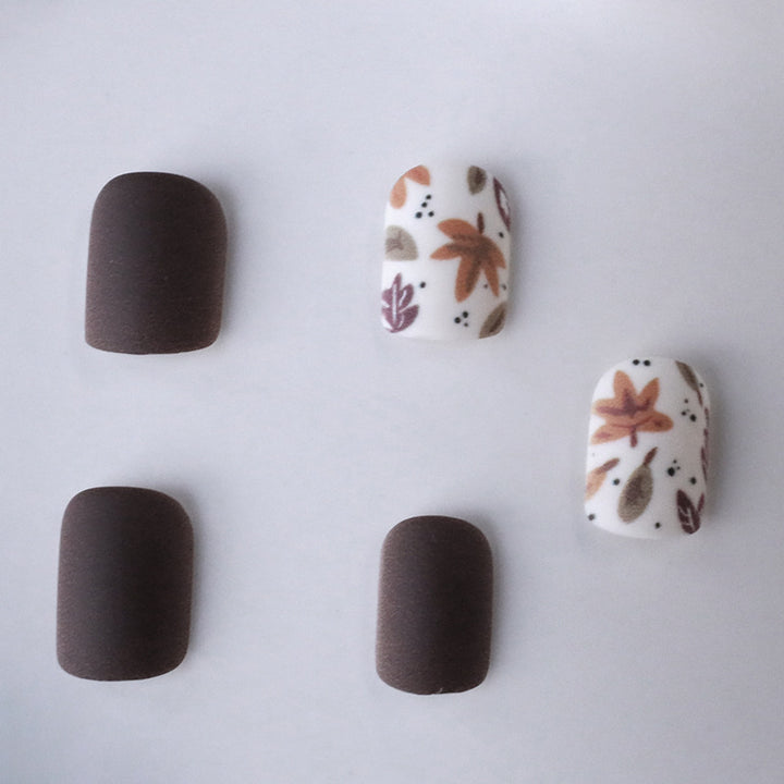 Herbst-inspirierte florale Nagelkunst-Verstärkungen Karnz