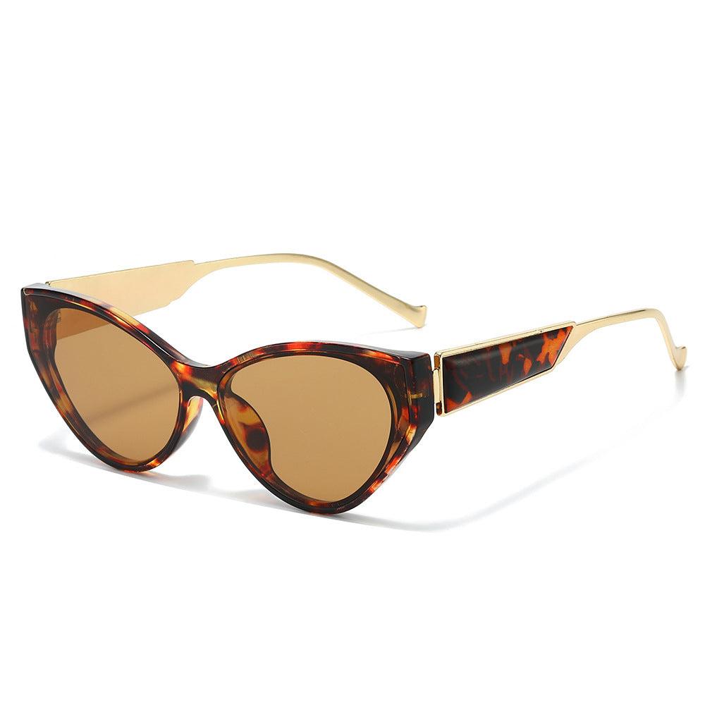 Chice Katzenaugen-Sonnenbrille mit einzigartigen Details Karnz
