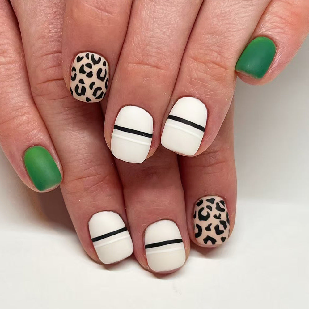 Trendige Nagelkunst Set Karnz