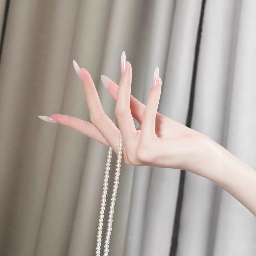 Elegante Stiletto Druck-auf-Nagelkunst