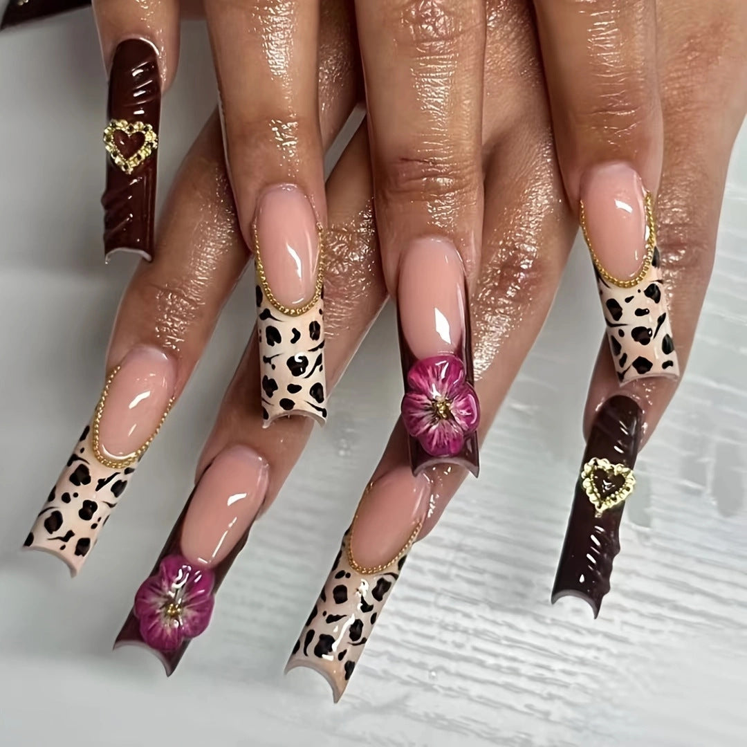 Künstlerische Leopard- und Blumen-Press-On-Nägel Karnz