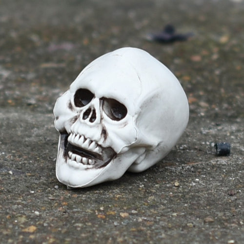 Dekorativer Skull Handyhalter Karnz
