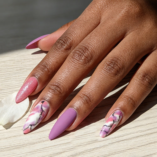 Elegante Stiletto-Nagelverlängerungen Karnz