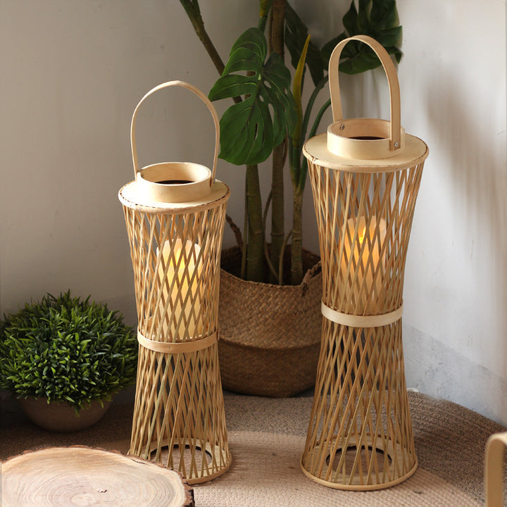 Elegante Laterne aus Rattan Karnz