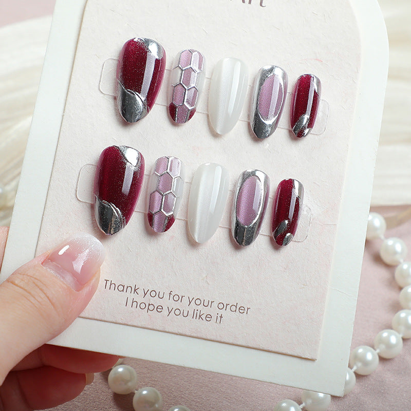 Chic Stilvoller Press-On Nagelkunst