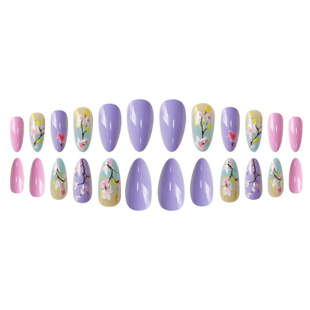 Künstlerische florale Press-On Nagelverstärkungen Karnz