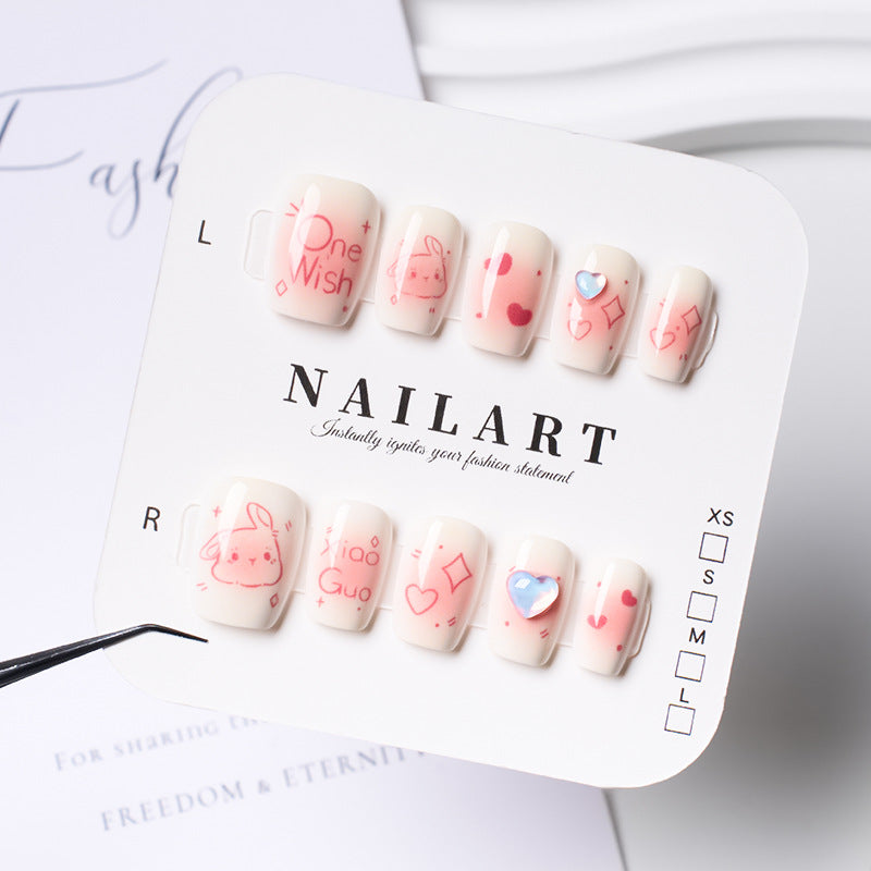 Kreatives Nagelkunstset mit Eleganten Applikationen Karnz