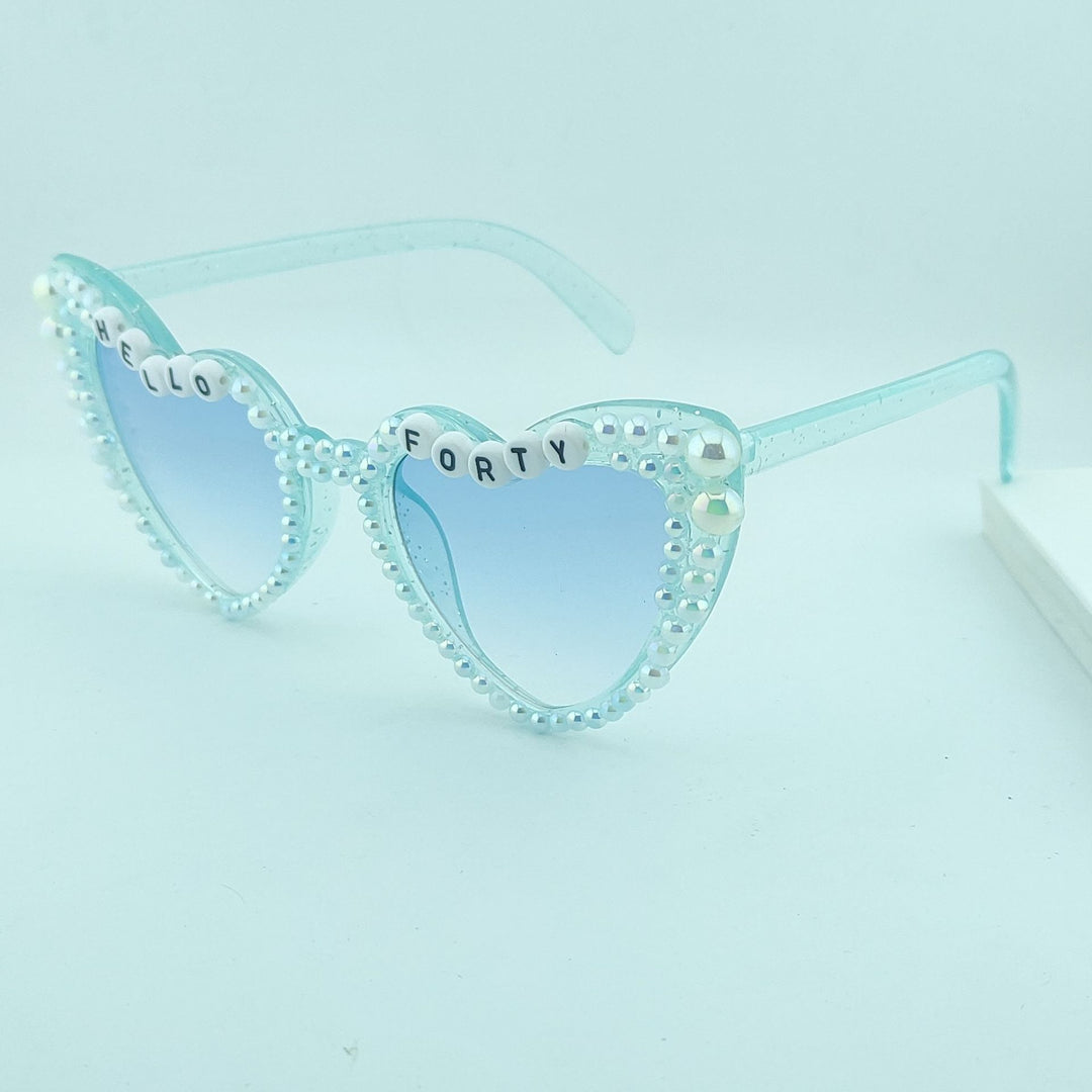 Damen Herzförmige Sonnenbrille mit außergewöhnlichem Dekor Karnz