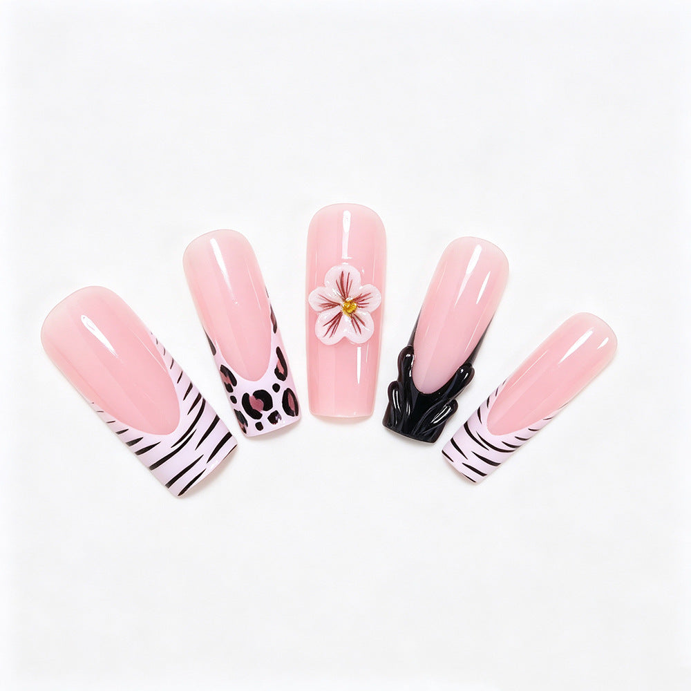 Künstlerische Press-On Nagelkunst Tipps mit floralen und Tierdruckdesigns Karnz