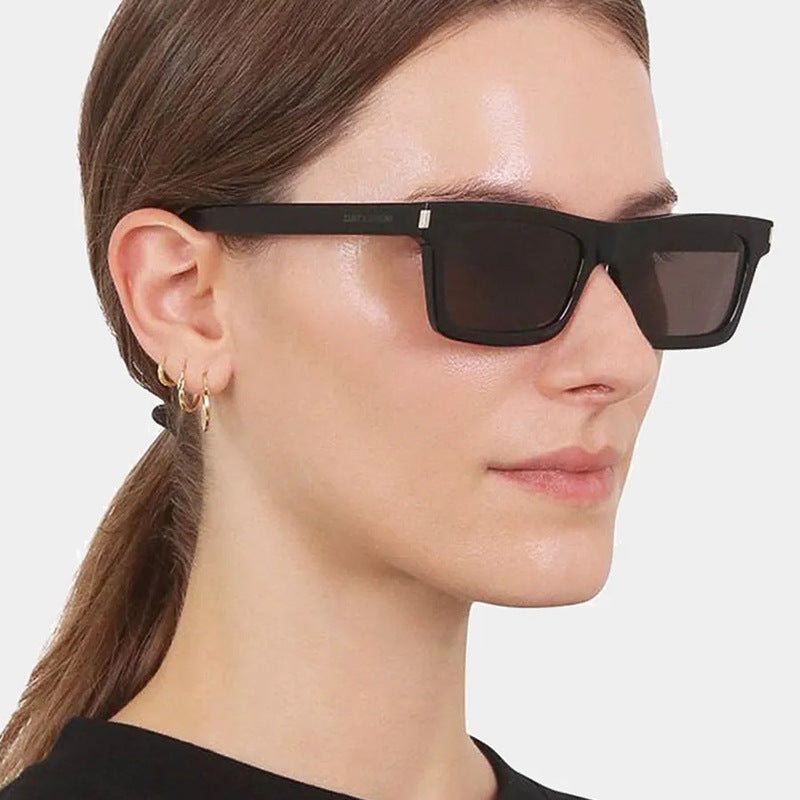 Damen quadratische Sonnenbrille mit transparenten Gläsern und stilvollem Design Karnz