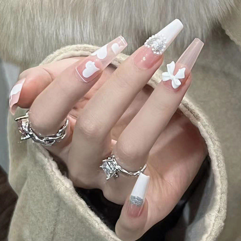 Künstliche Nagelverlängerungen mit elegantem Floral-Design Karnz