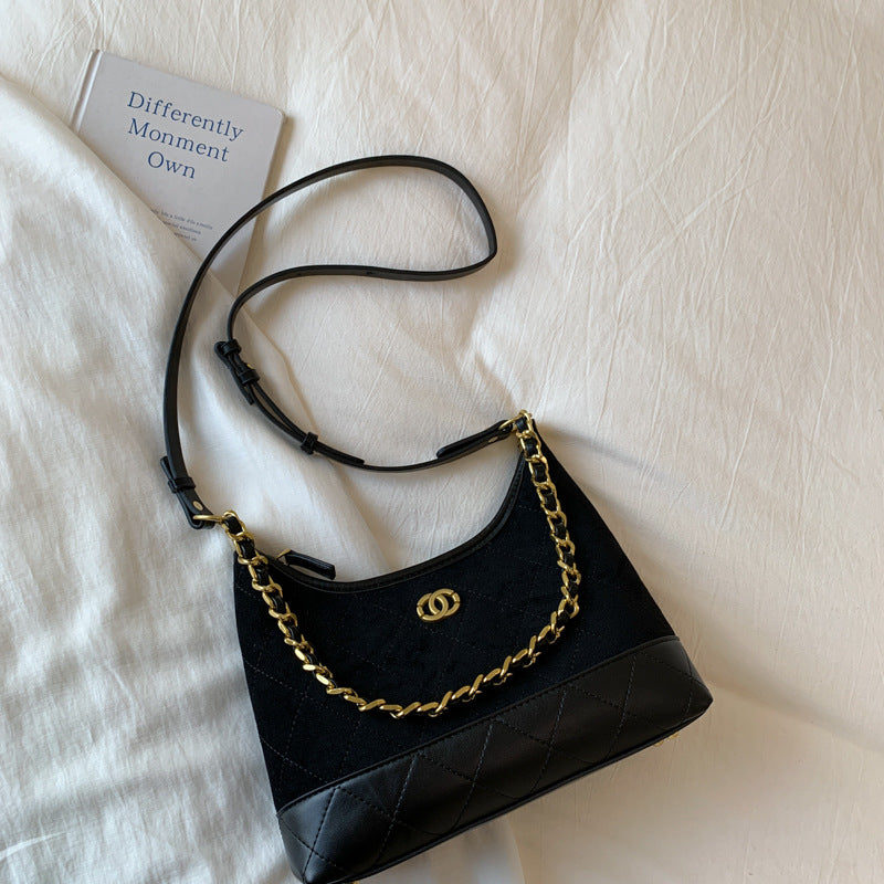 Gepolsterte Wildleder Schultertasche Karnz