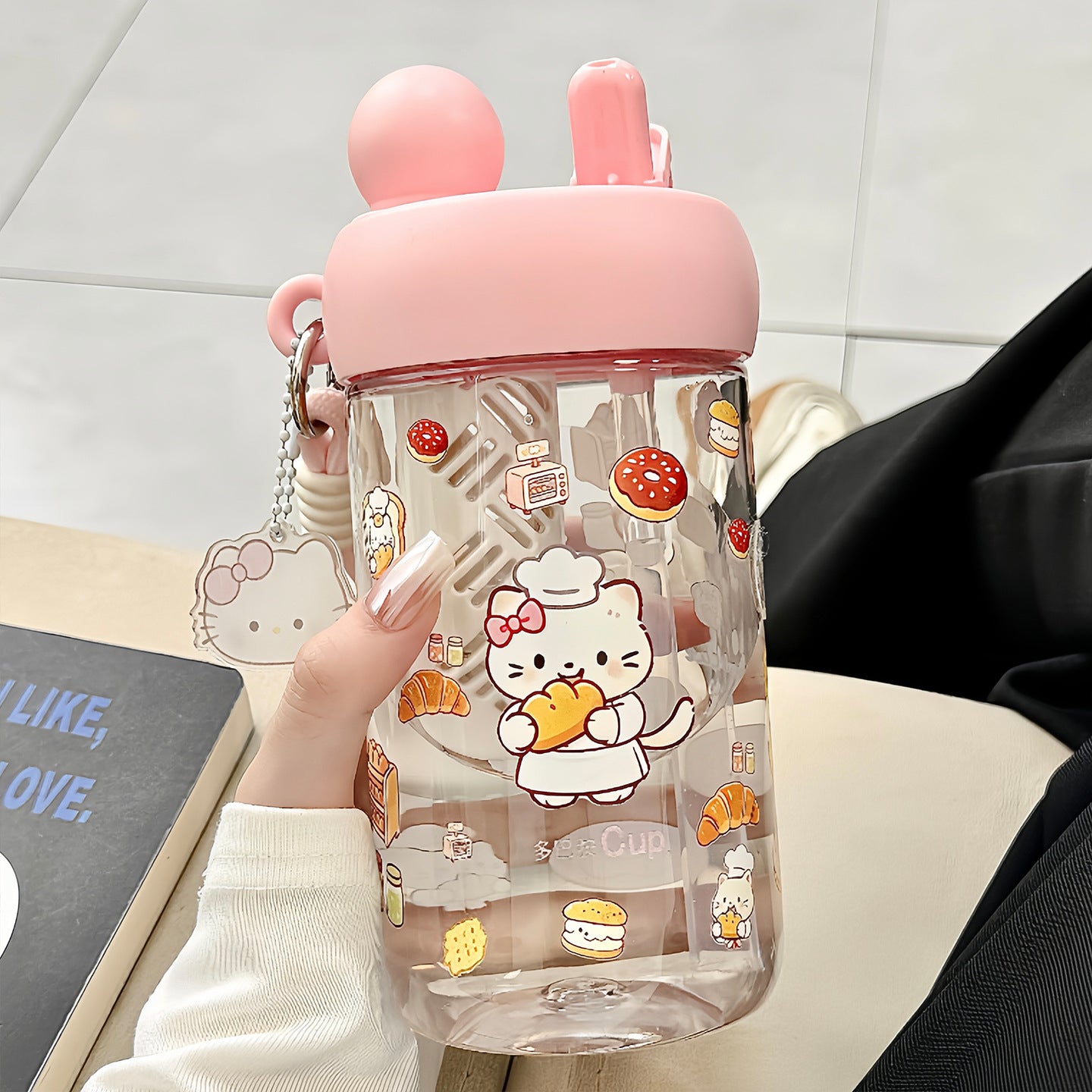 Damen Trinkflasche mit integriertem Tiermotiv und praktischem Tragegriff Karnz