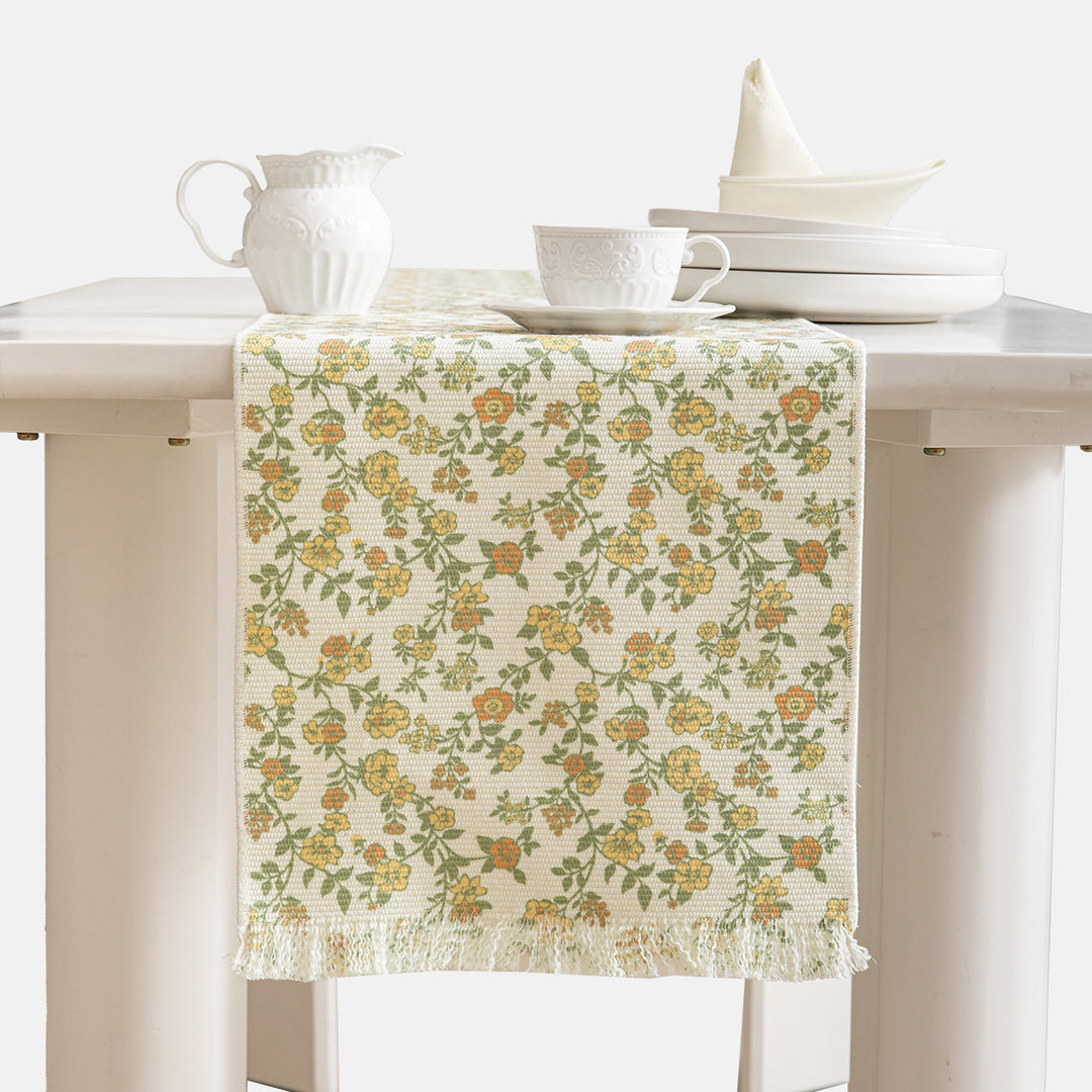 Gewebter Tischläufer mit Blumenjacquard, Fransen und Baumwollmix