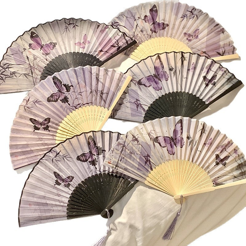 Eleganter Fächer mit Kunstvollem Schmetterlingsmotiv Karnz