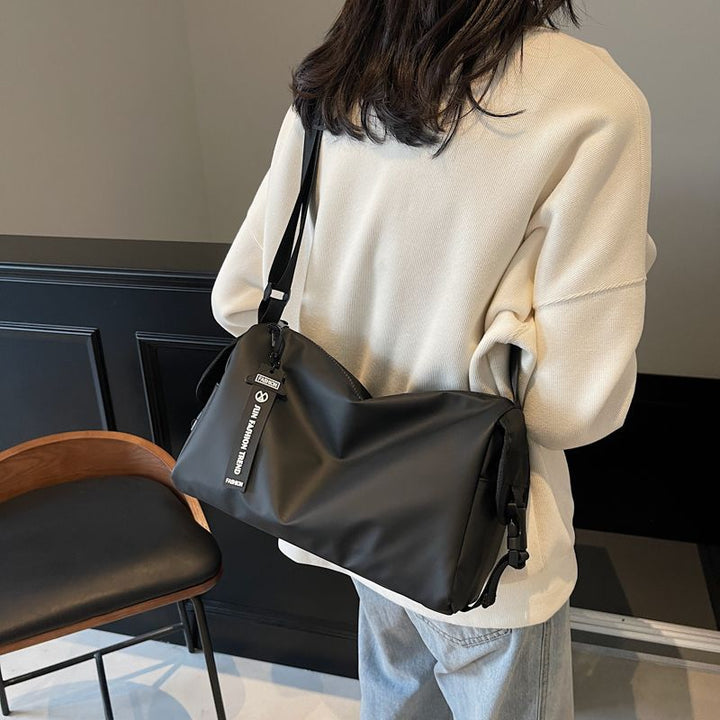 Elegante Mehrzweck-Schultertasche Karnz