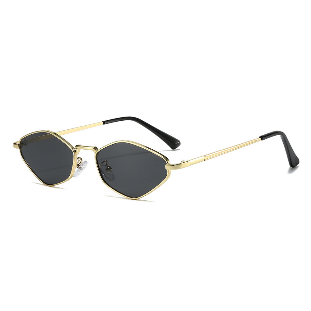 Damen Modische Sonnenbrille im futuristischen Design Karnz