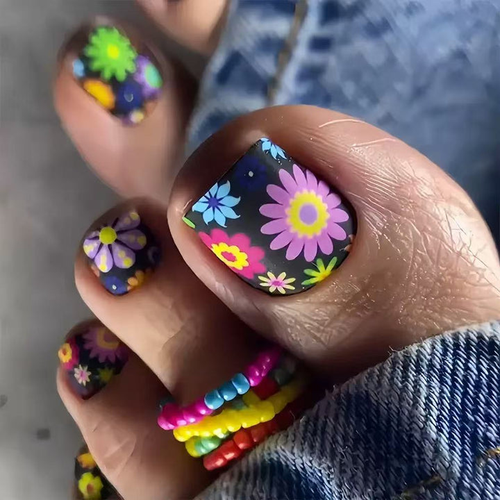 Fußnagelkunst-Set mit bunten Blumendesigns Karnz