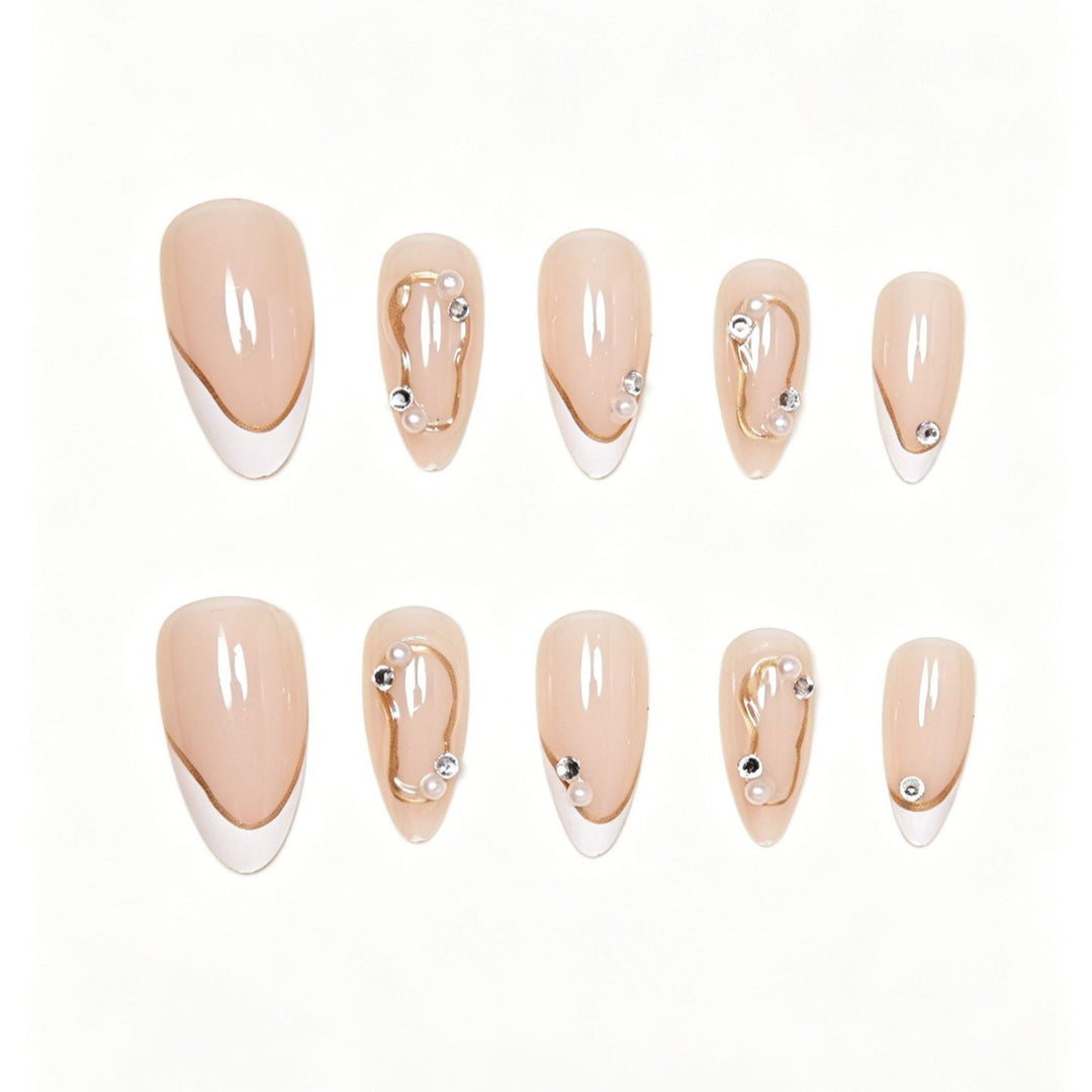 Luxuriöse Nagelkunst Karnz