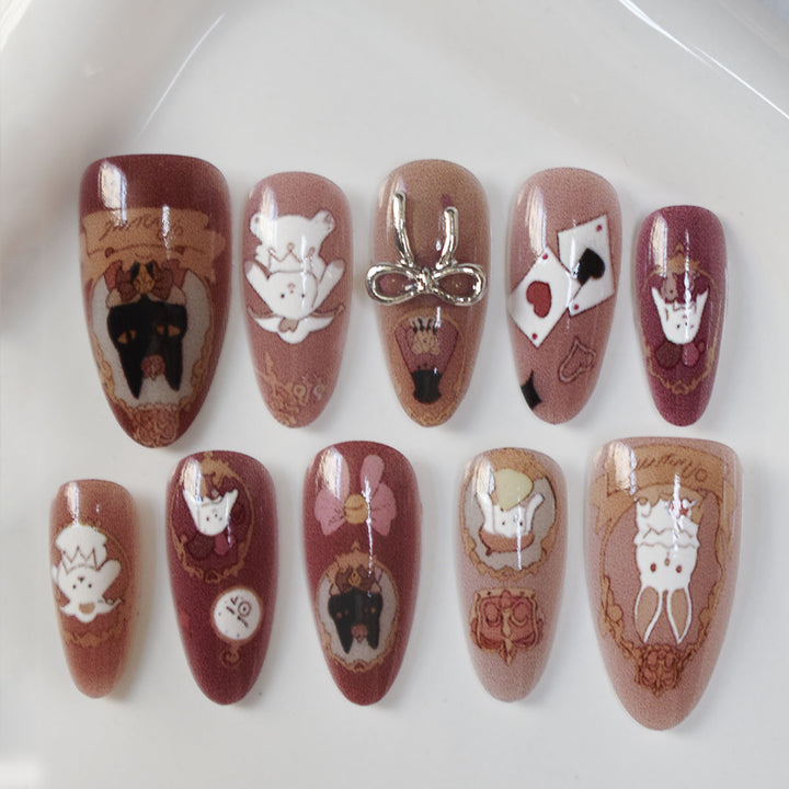 Künstlerisches Nageldesign Karnz