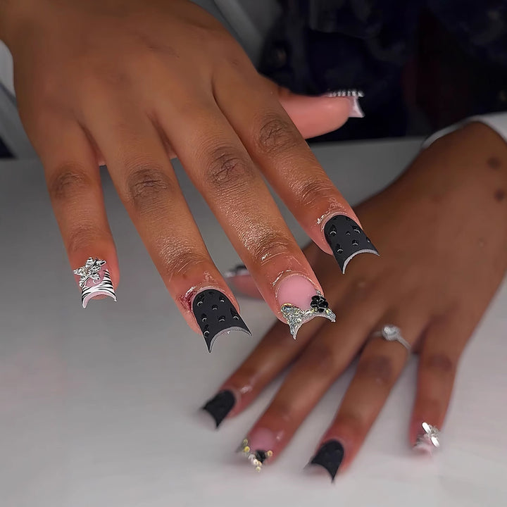 Floral Akzent Nagelkunst Verlängerungen Karnz