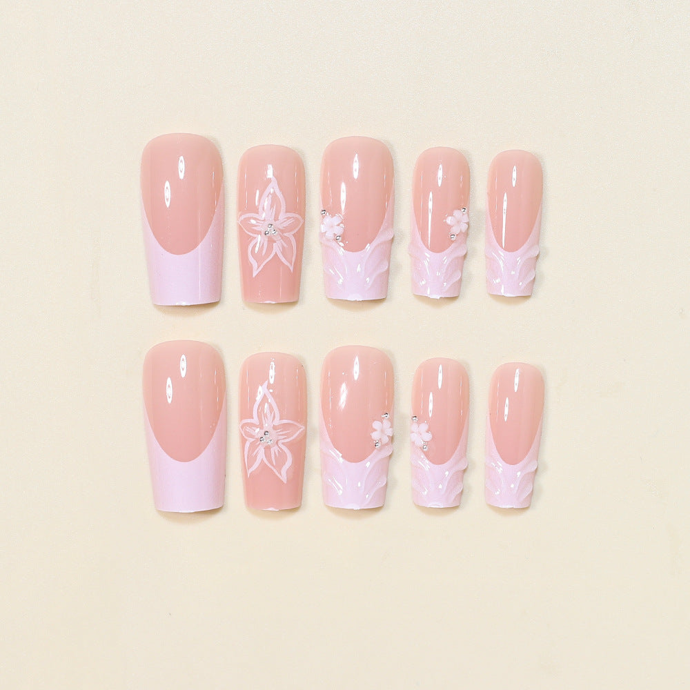 Elegante Florale Press-On Nagelkunst Karnz