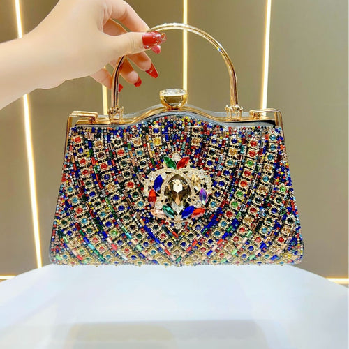Prunkvolle mit Juwelen besetzte Abendtasche