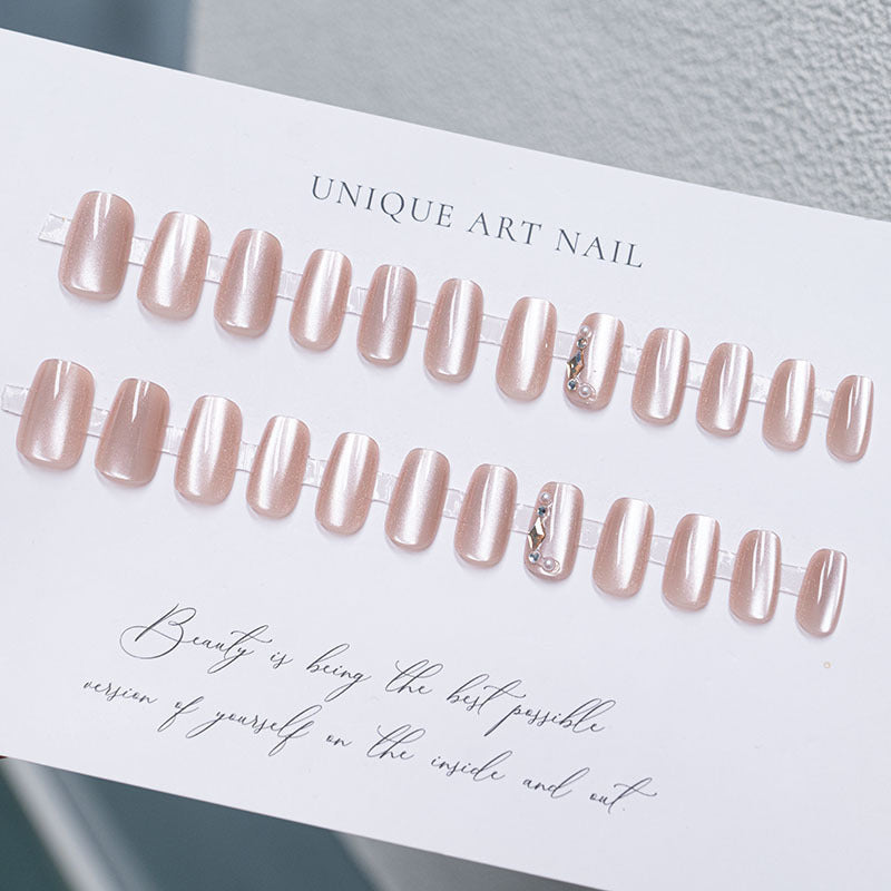 Glamouröse Nagelverlängerungen
