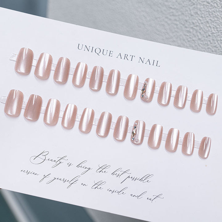 Glamouröse Nagelverlängerungen