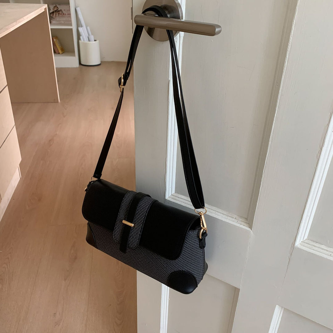 Strukturierte Umhängetasche Karnz