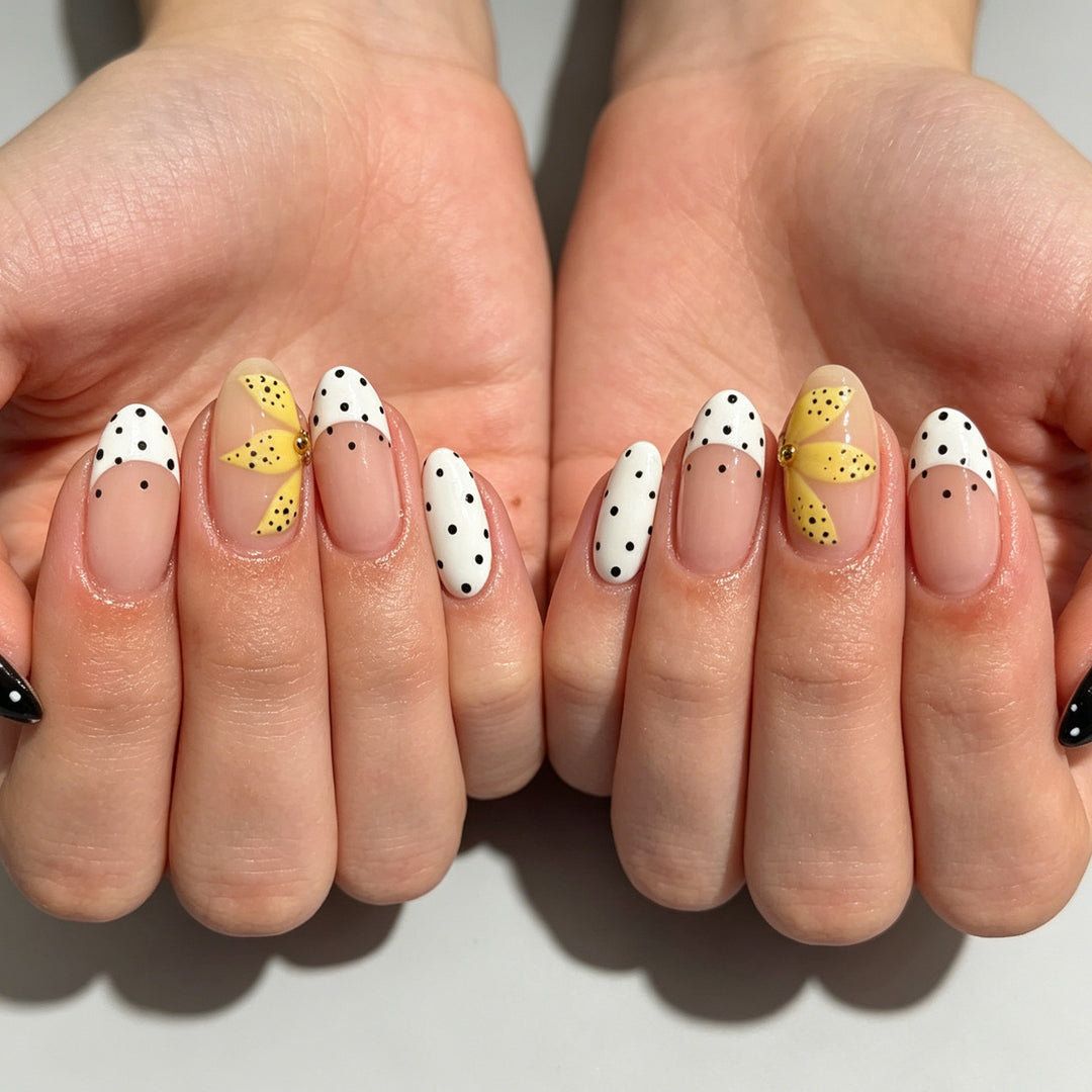 Dekoratives Blumen-Nagelkunst-Set Karnz 1789915748