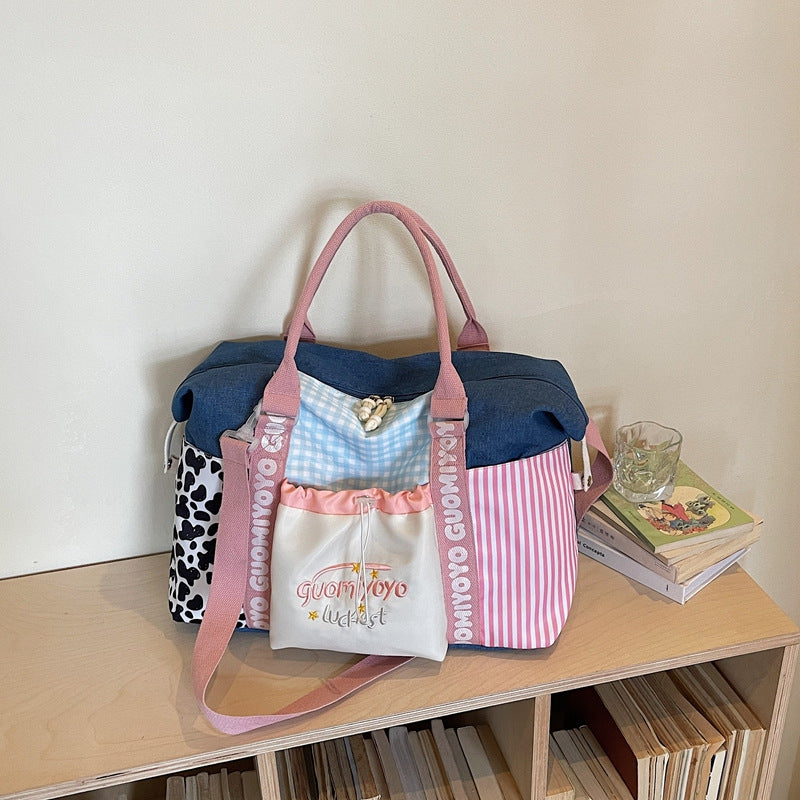 Stylische Reis-Duffle mit mehreren Taschen