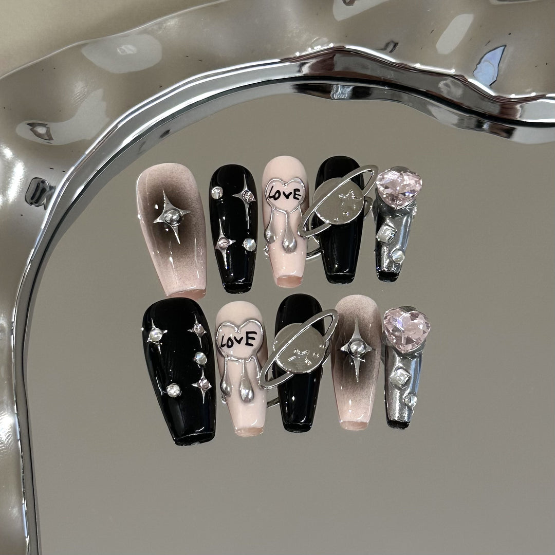 Thematisches, vom Weltraum inspiriertes Press-On Nagelkunst-Set