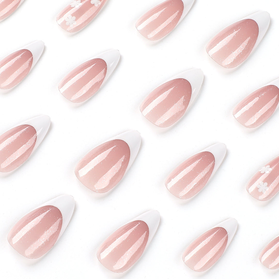 Kunstvolle Nagelkunst im modernen Ombre-Design Karnz