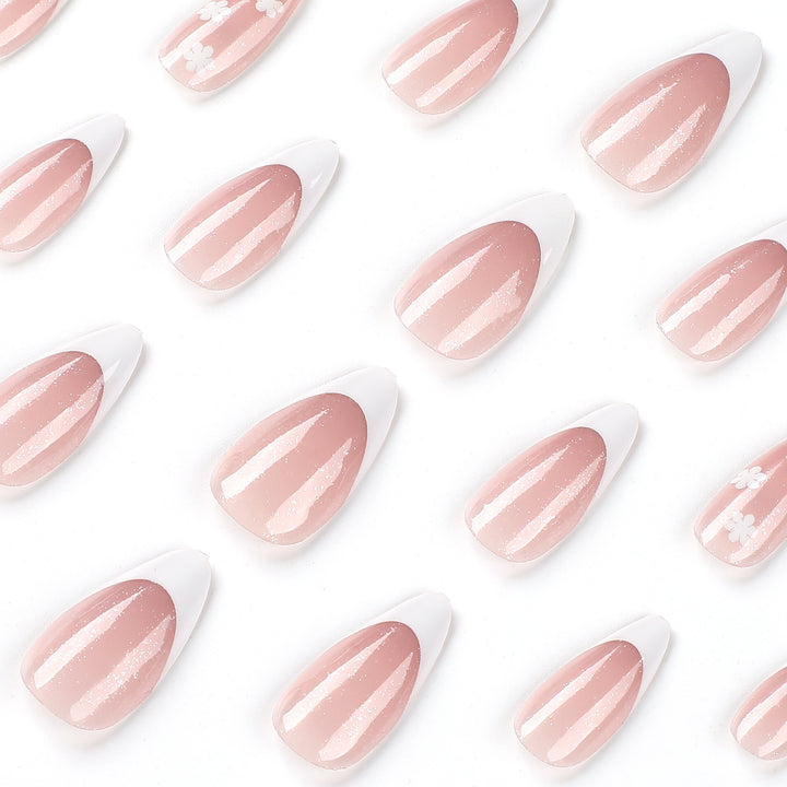 Kunstvolle Nagelkunst im modernen Ombre-Design Karnz