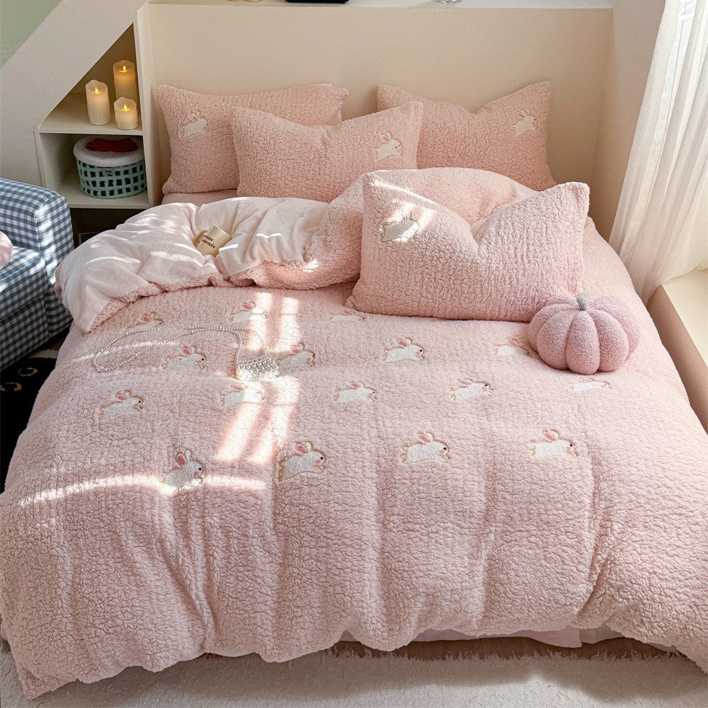 Plüsch-Steppbett-Garnitur mit Kaninchen-Stickerei und Sherpa-Oberfläche