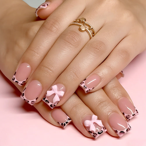 Elegantes Tierprint-Motiv-Nagelset Karnz